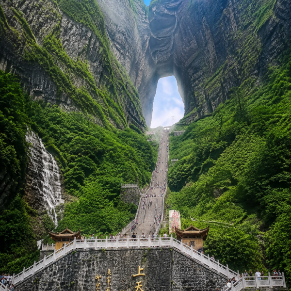 Zhangjiajie 4-Day Nature Adventure Tour | Tianmen Mountain, National Forest Park & Glass Bridge