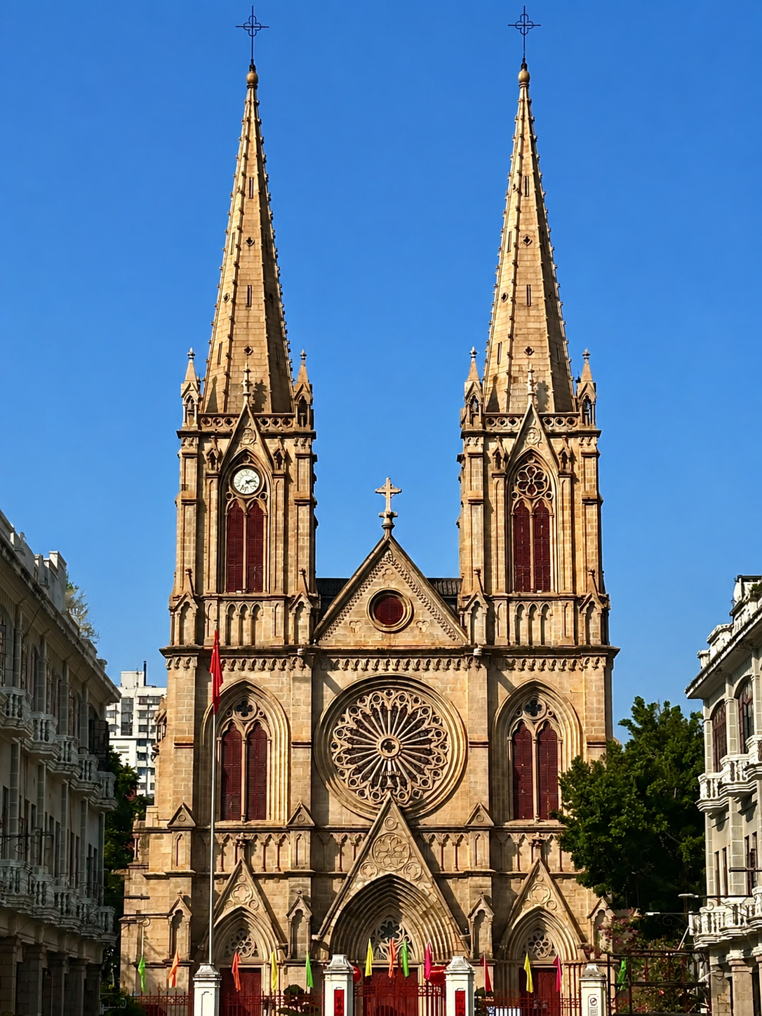 Guangzhou One-Day City Sightseeing Tour | Private Car & English-Speaking Guide Small Group Experience